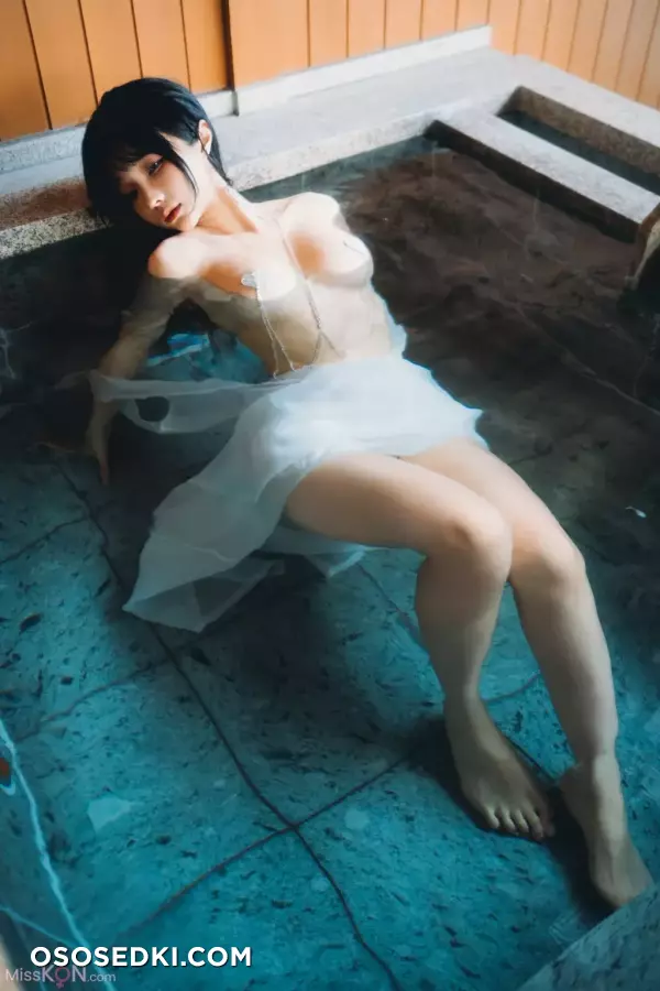 蠢沫沫 (chunmomo): 《夏想》下 (191 photos) - 129