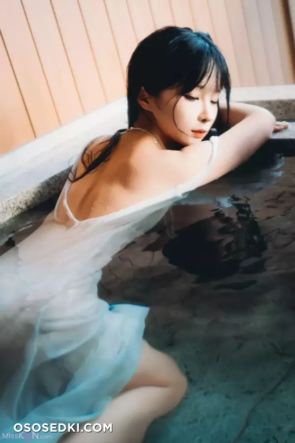 蠢沫沫 (chunmomo): 《夏想》下 (191 photos) - 131