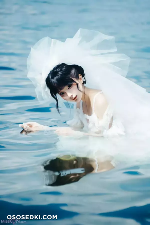蠢沫沫 (chunmomo): 《夏想》下 (191 photos) - 184