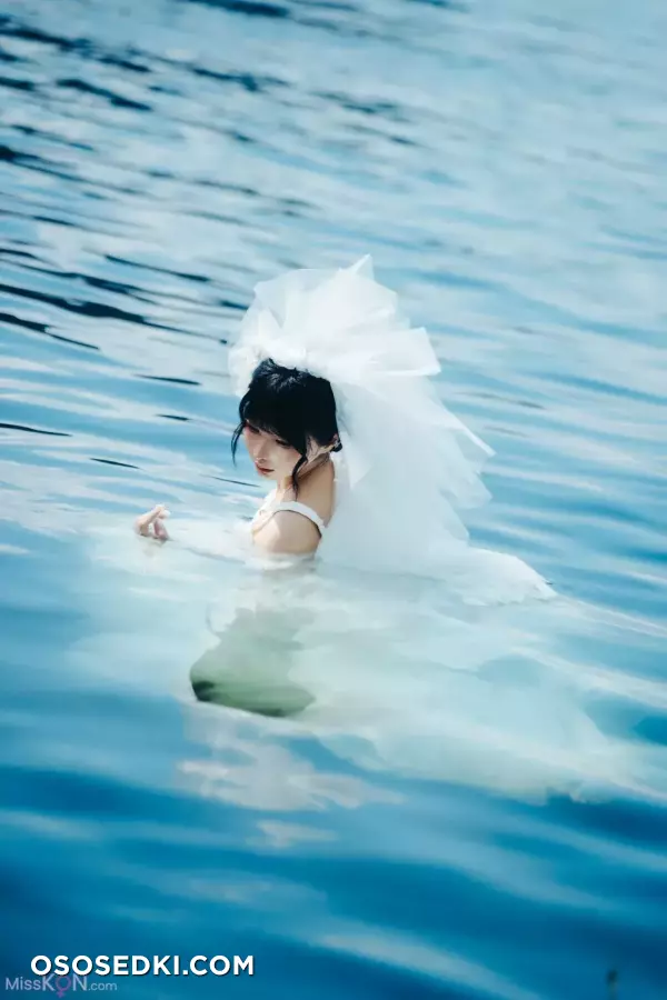 蠢沫沫 (chunmomo): 《夏想》下 (191 photos) - 186