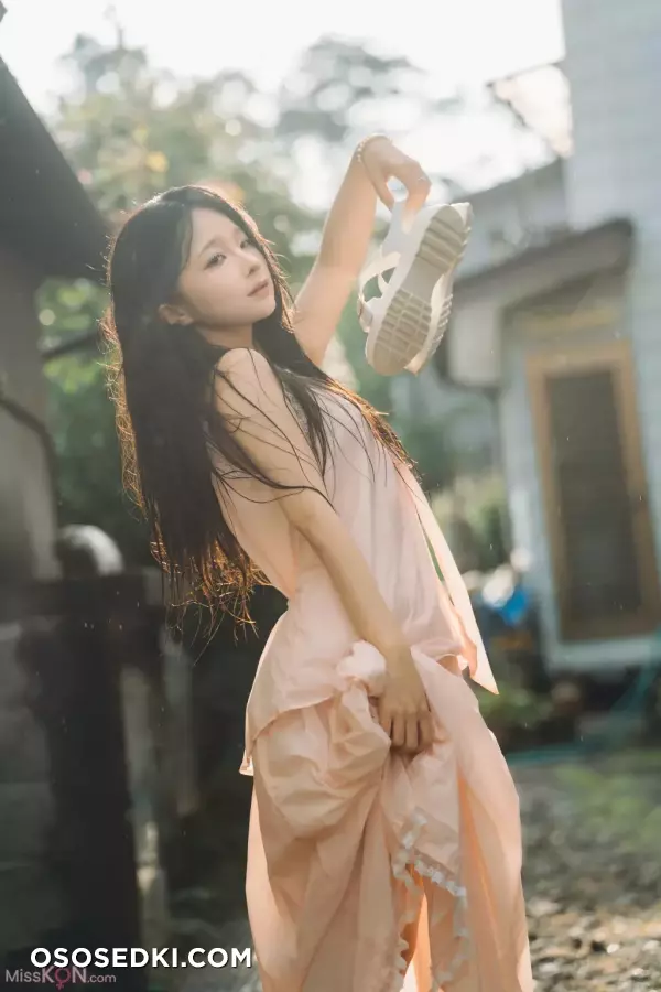 蠢沫沫 (chunmomo): 《夏想》下 (191 photos) - 46