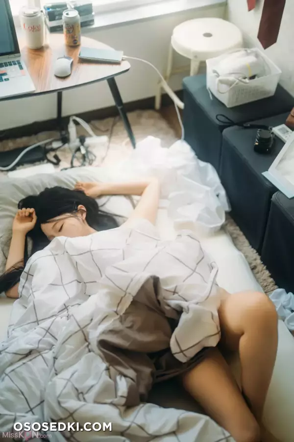 蠢沫沫 (chunmomo): 《夏想》下 (191 photos) - 53