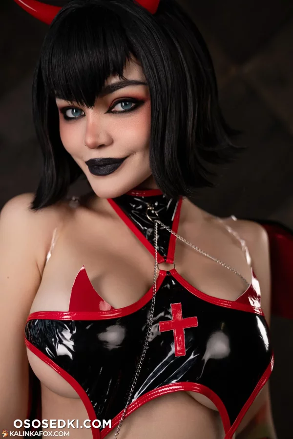 Kalinka Fox  Christina Fink - Mavis Dracula - Hotel Transylvania - 3