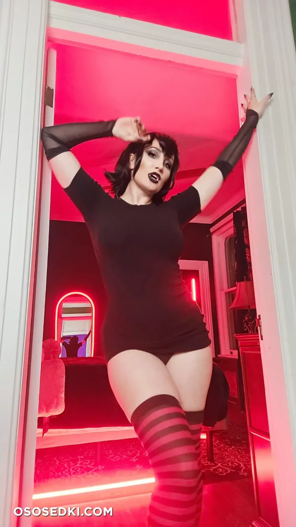 Holly Wolf - Mavis - Hotel Transylvania - 11