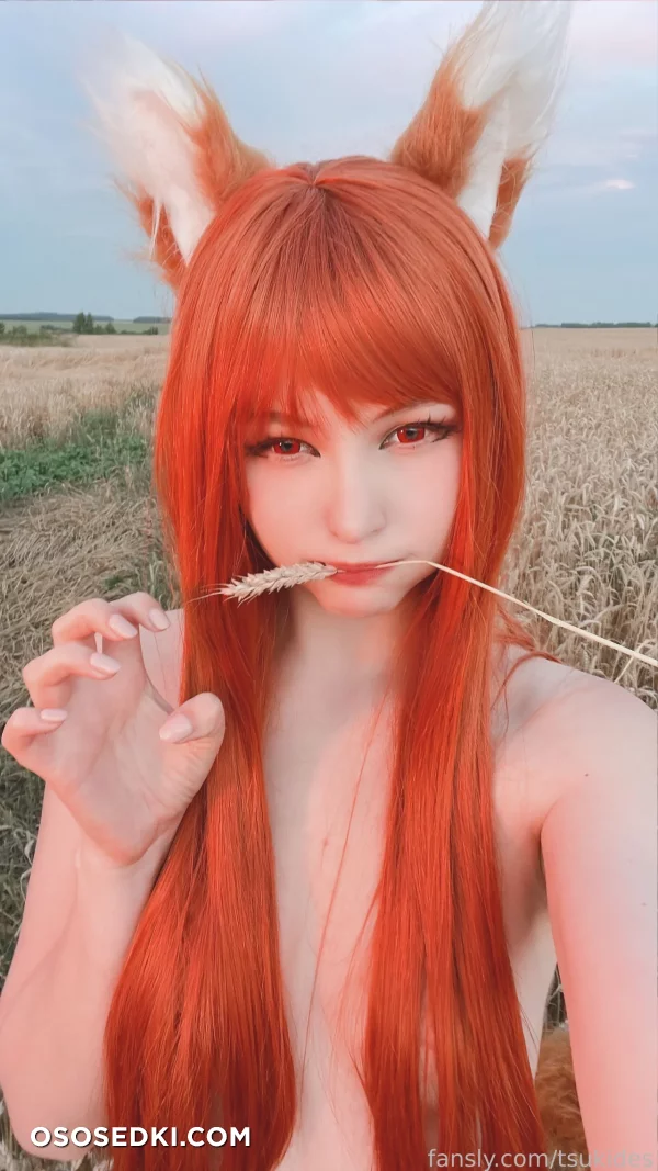 Tsuki Desu - Holo - Spice And Wolf  Ookami To Koushinryou - 14