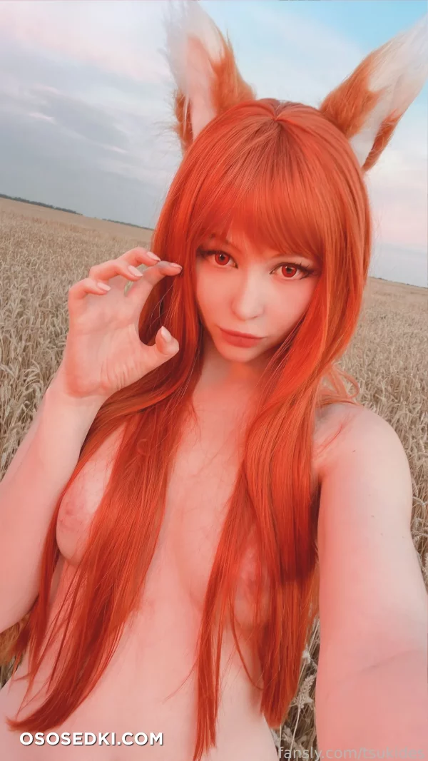 Tsuki Desu - Holo - Spice And Wolf  Ookami To Koushinryou - 21