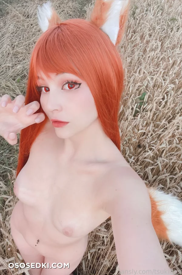 Tsuki Desu - Holo - Spice And Wolf  Ookami To Koushinryou - 22
