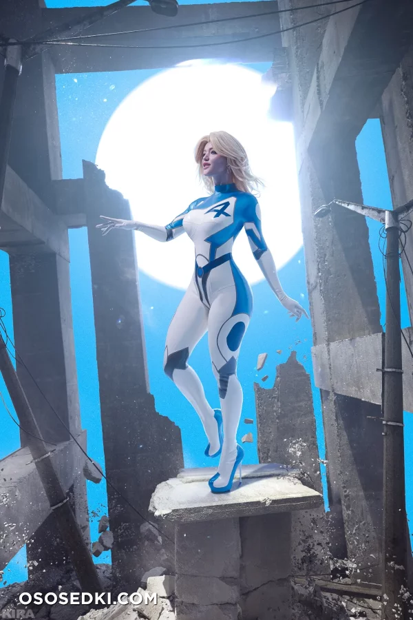 Lada Lyumos - Susan Storm  Invisible Woman - Fantastic Four - 4