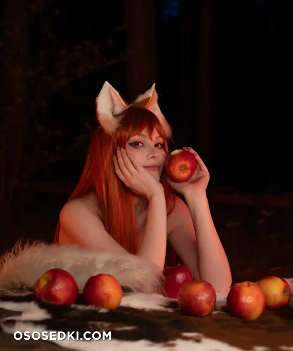 Tsuki Desu - Holo - Spice And Wolf  Ookami To Koushinryou - 3
