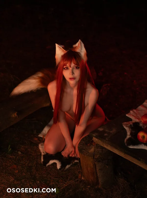 Tsuki Desu - Holo - Spice And Wolf  Ookami To Koushinryou - 49