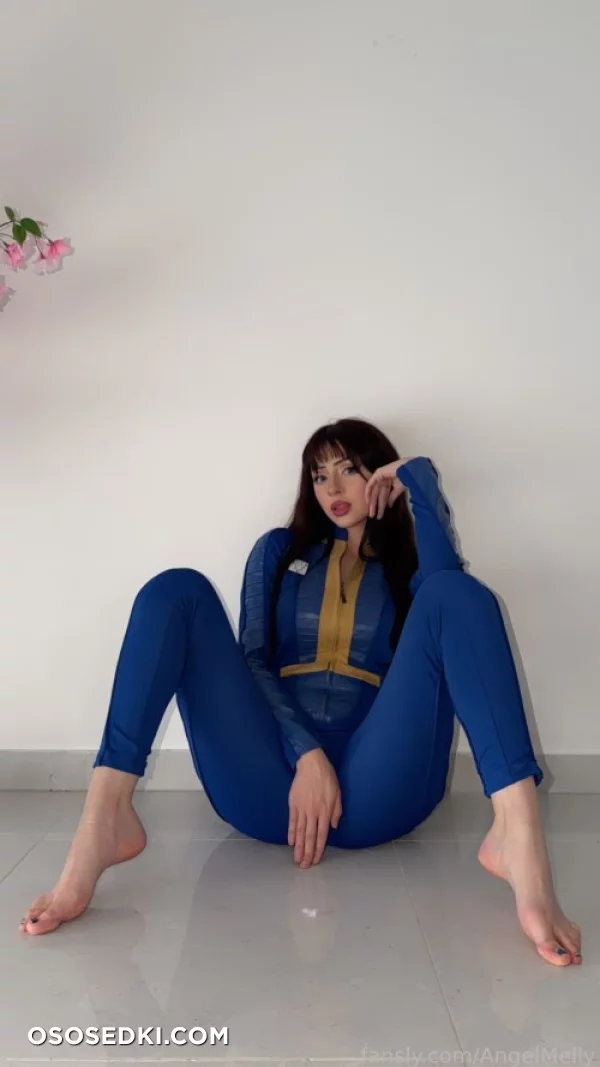 Angel Melly - Vault Girl - Fallout - 20
