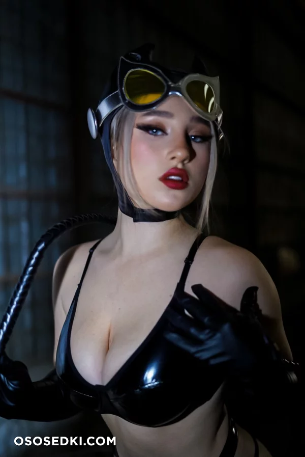 Gun Waifu - Catwoman - Batman - 7