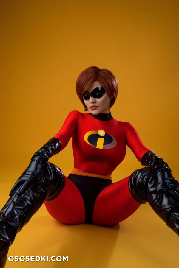 Kalinka Fox  Christina Fink - Helen Parr  Elastigirl - The Incredibles - 15