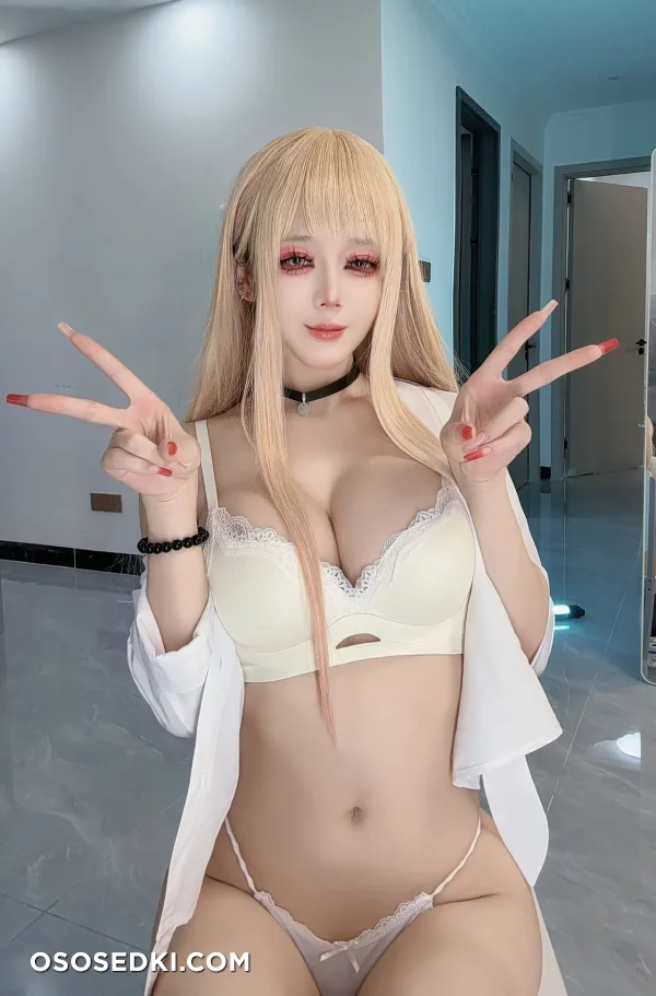 Jiuyan  Ajiuconbugugu - Marin Kitagawa - Sono Bisque Doll Wa Koi O Suru  My Dress-up Darling - 35