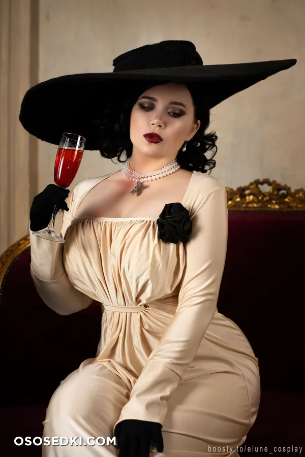 Elune - Alcina Dimitrescu - Resident Evil  Biohazard - 7