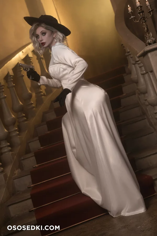 Daria Kravets  Fishy Cosplay - Grace Ashcroft - Resident Evil  Biohazard - 31
