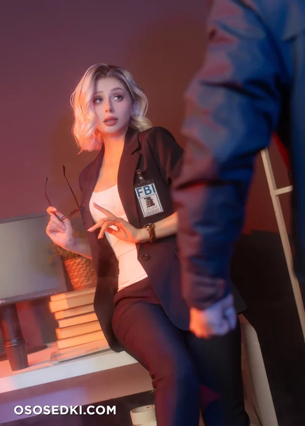 Daria Kravets  Fishy Cosplay - Grace Ashcroft - Resident Evil  Biohazard - 4