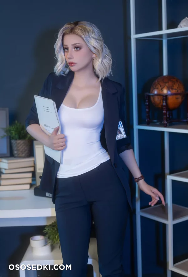 Daria Kravets  Fishy Cosplay - Grace Ashcroft - Resident Evil  Biohazard - 50