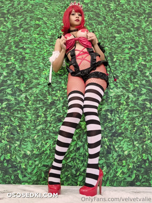 Velvet Valerina - Red Queen - Alice In Wonderland - 38