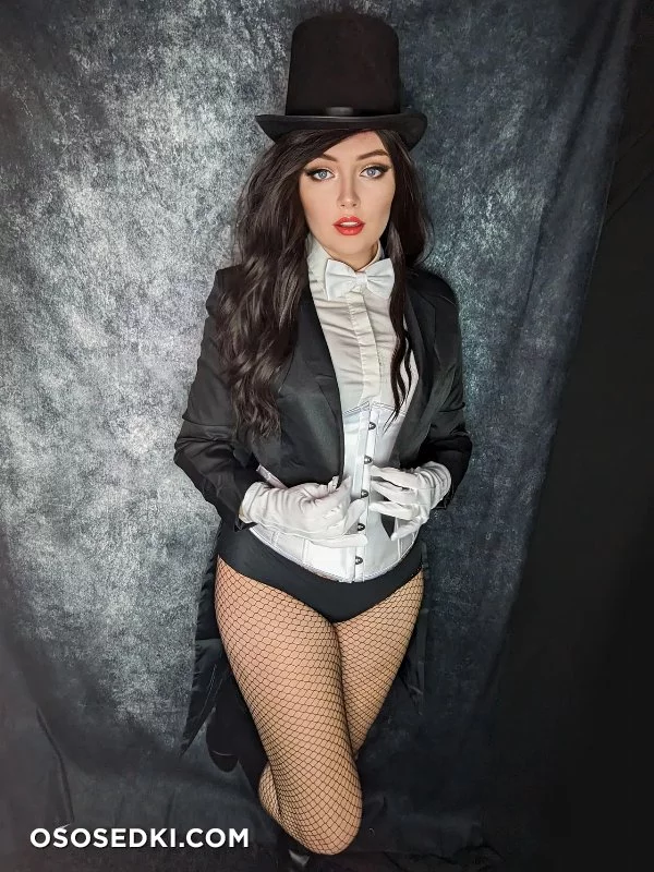 Kate Gray - Zatanna Zatara - Justice League - 4