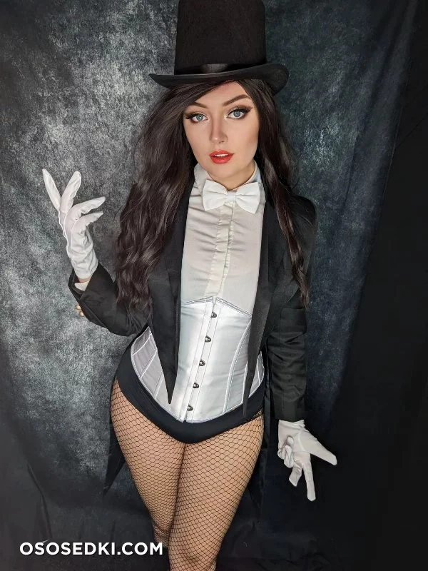 Kate Gray - Zatanna Zatara - Justice League - 6