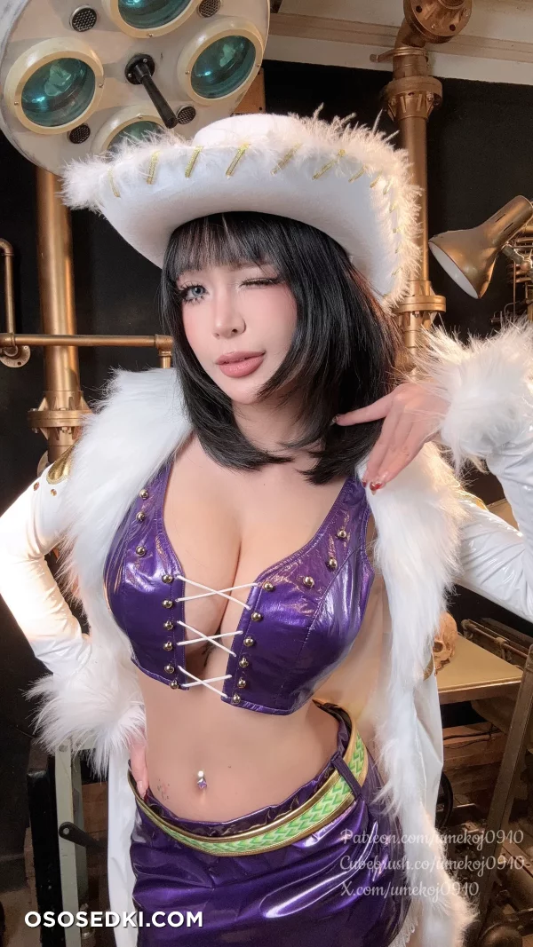 Umeko J - Nico Robin - One Piece - 104