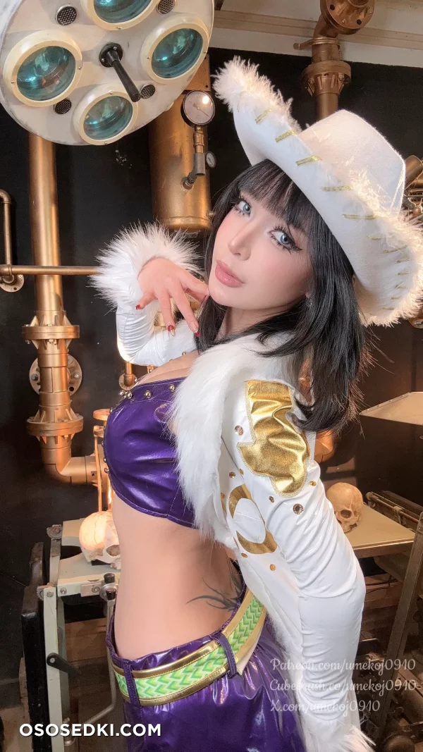 Umeko J - Nico Robin - One Piece - 107