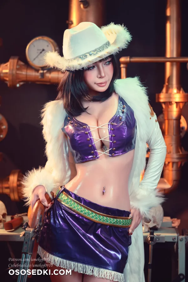 Umeko J - Nico Robin - One Piece - 14