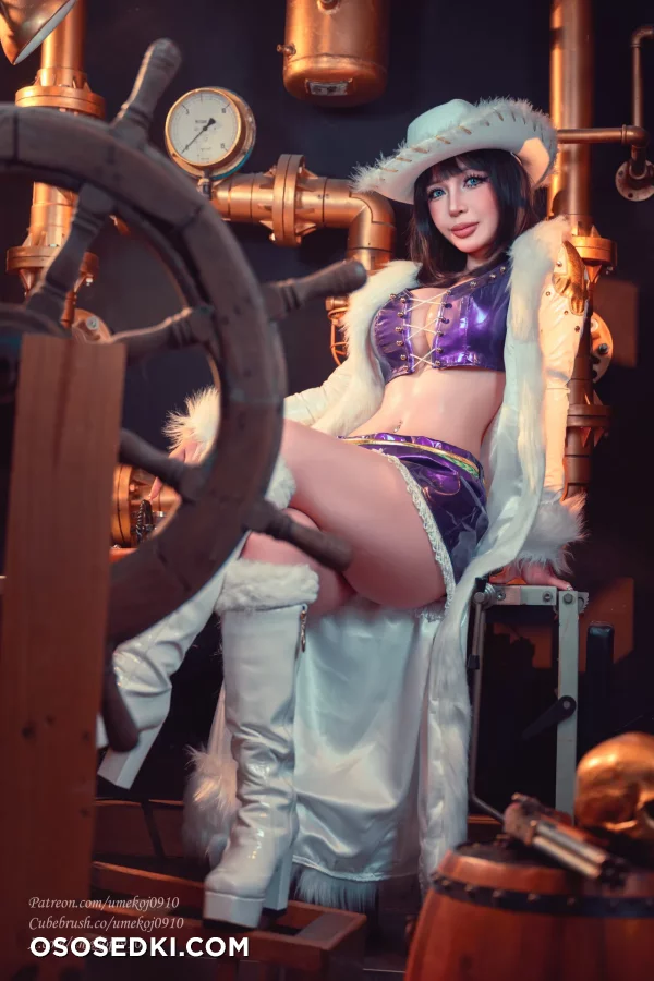Umeko J - Nico Robin - One Piece - 20