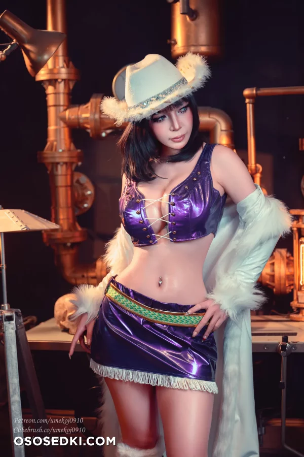 Umeko J - Nico Robin - One Piece - 26