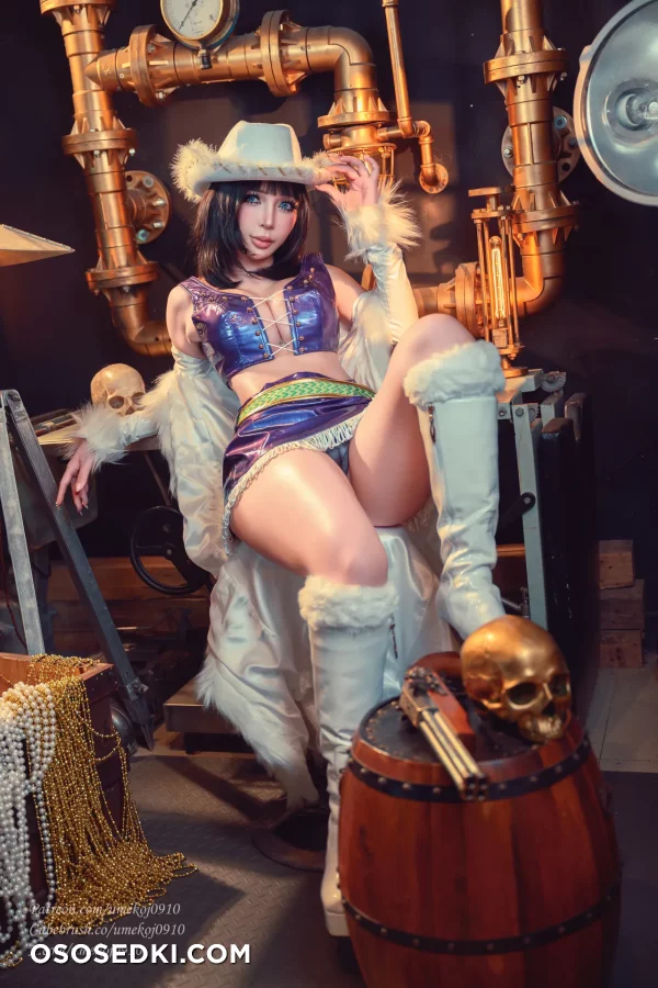 Umeko J - Nico Robin - One Piece - 31