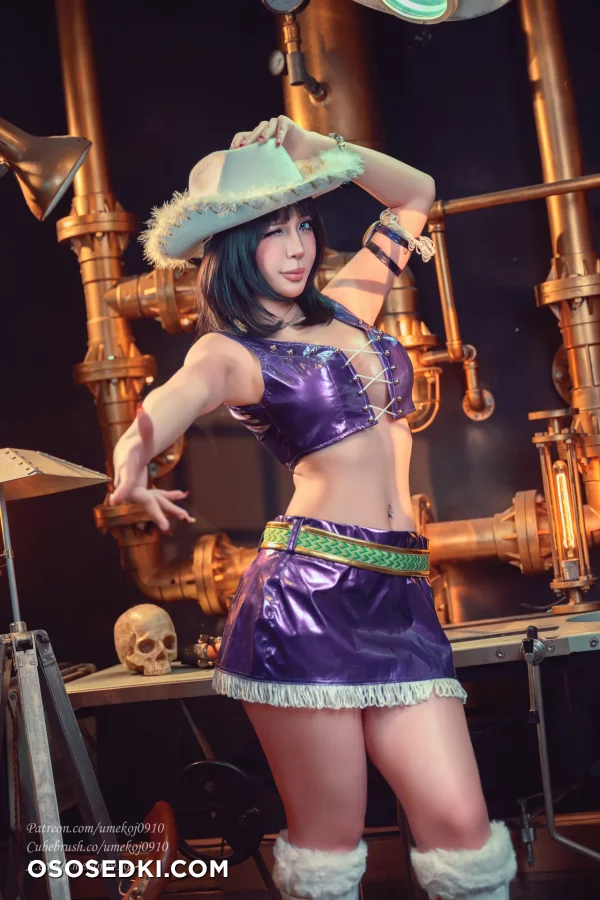 Umeko J - Nico Robin - One Piece - 55