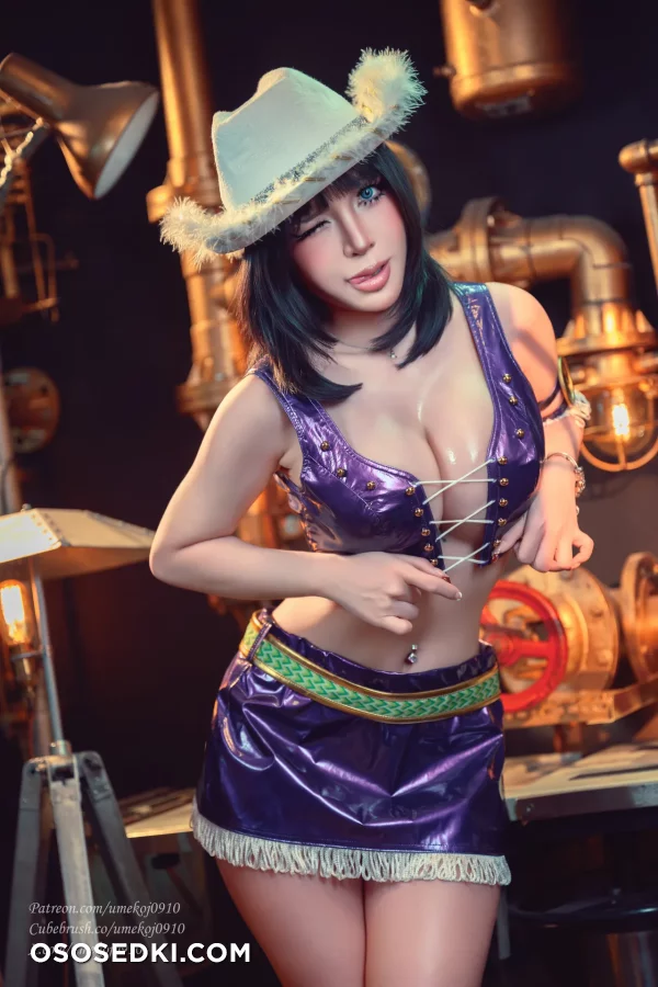 Umeko J - Nico Robin - One Piece - 61