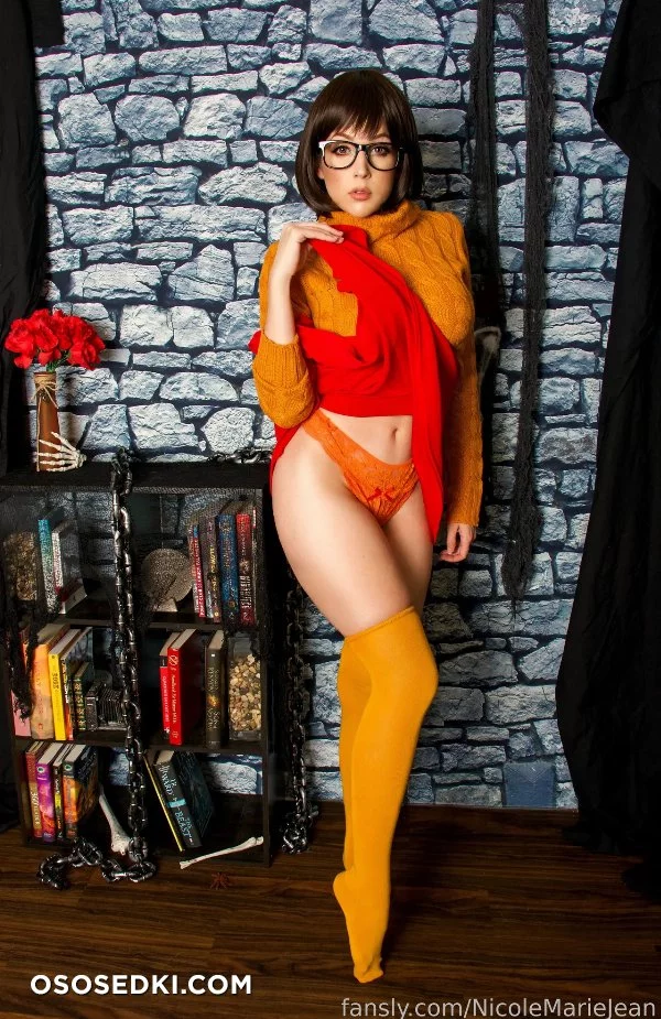 Nicole Marie Jean - Velma Dinkley - Scooby-doo - 17