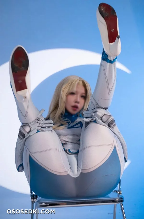 Rumi - Susan Storm  Invisible Woman - Fantastic Four - 11