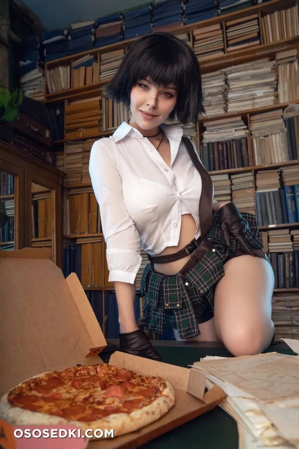 Helly Von Valentine  Disharmonica - Lady - Devil May Cry - 5