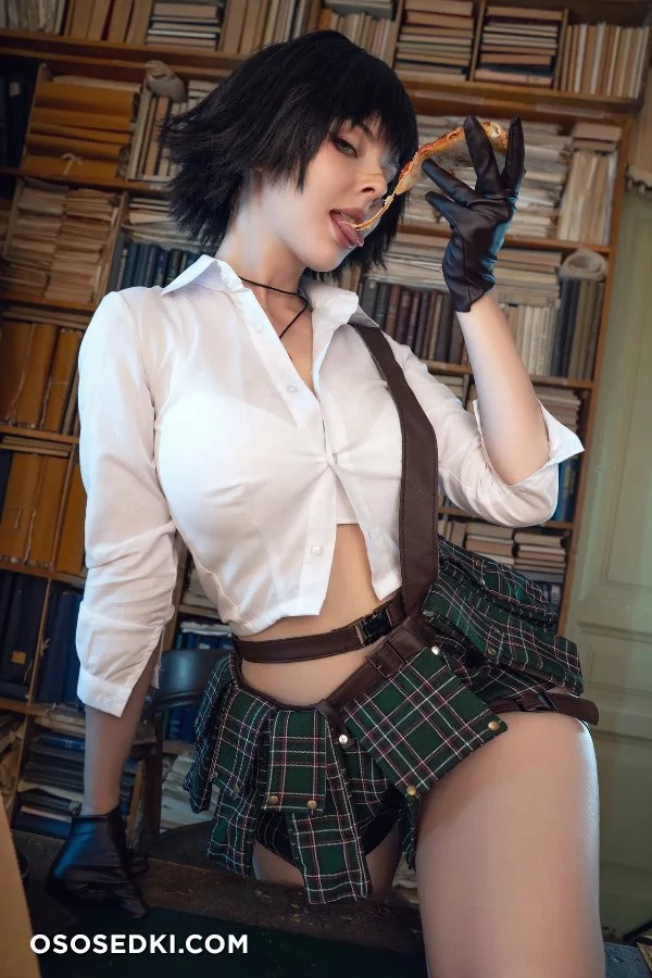 Helly Von Valentine  Disharmonica - Lady - Devil May Cry - 6