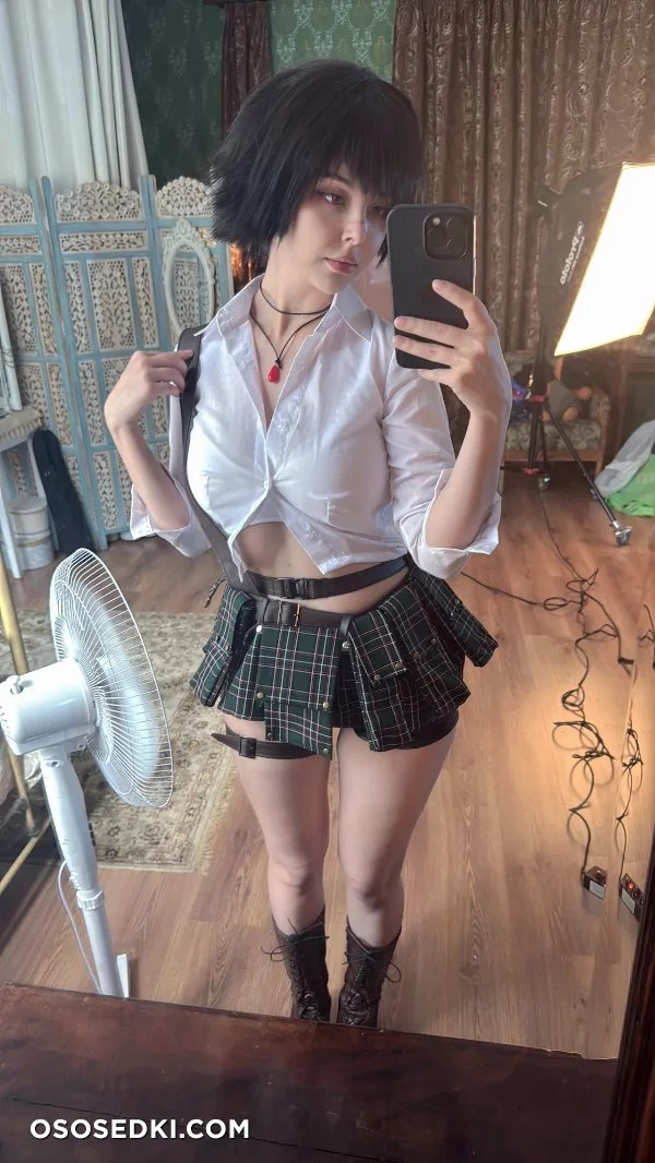Helly Von Valentine  Disharmonica - Lady - Devil May Cry - 79