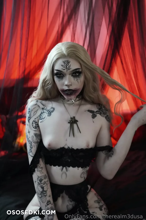 Medusa Black - Bela Dimitrescu - Resident Evil  Biohazard - 29
