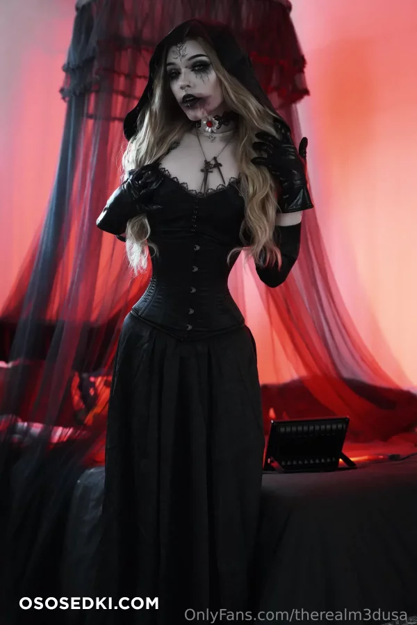 Medusa Black - Bela Dimitrescu - Resident Evil  Biohazard - 3