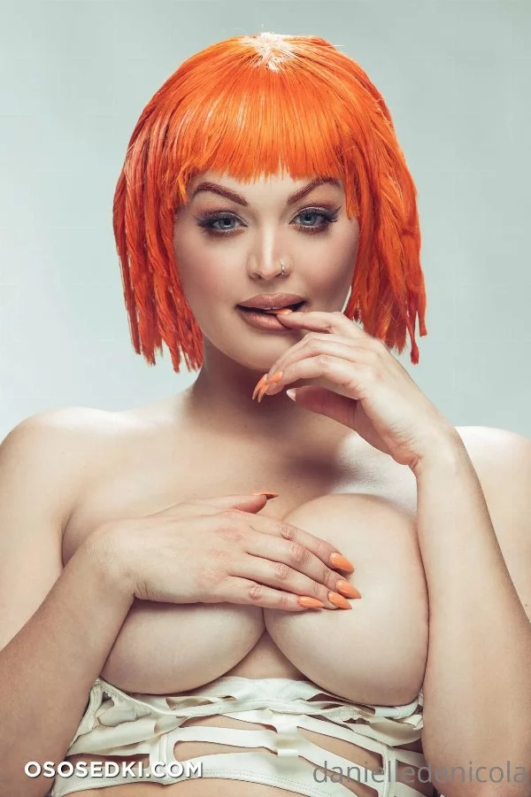 Danielle Denicola - Leeloo Minai Lekatariba-lamina-tchai Ekbat De Sebat - The Fifth Element - 14