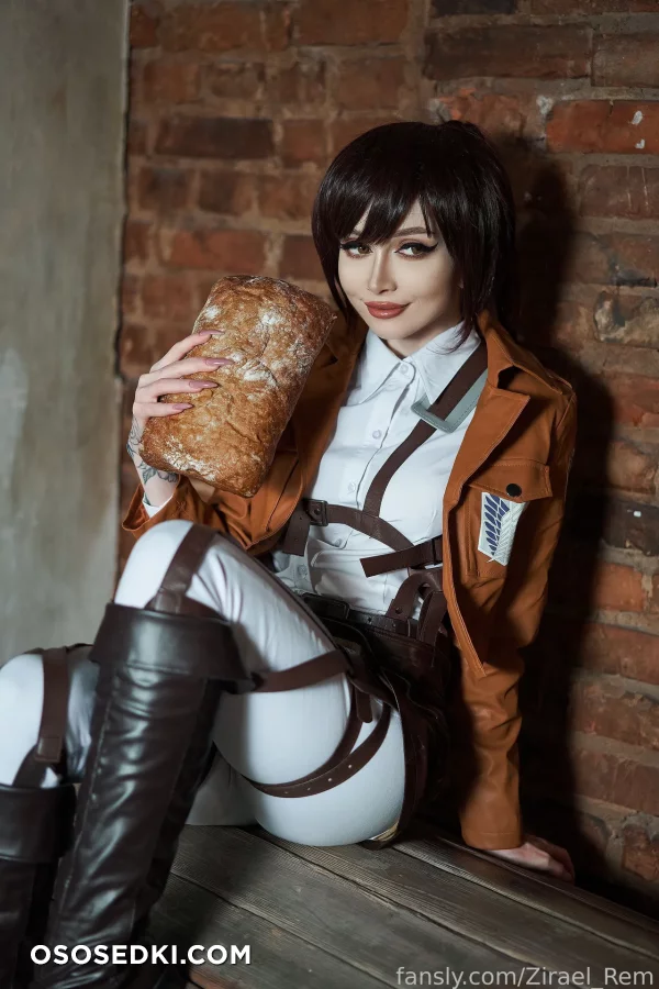 Zirael Rem - Sasha Blouse - Shingeki No Kyojin  Attack On Titan - 1