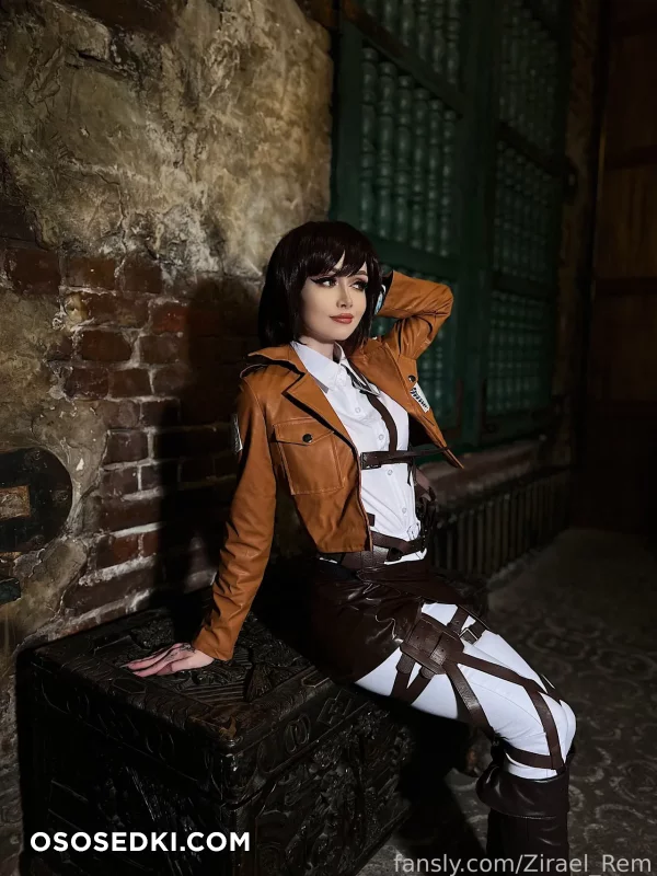 Zirael Rem - Sasha Blouse - Shingeki No Kyojin  Attack On Titan - 9