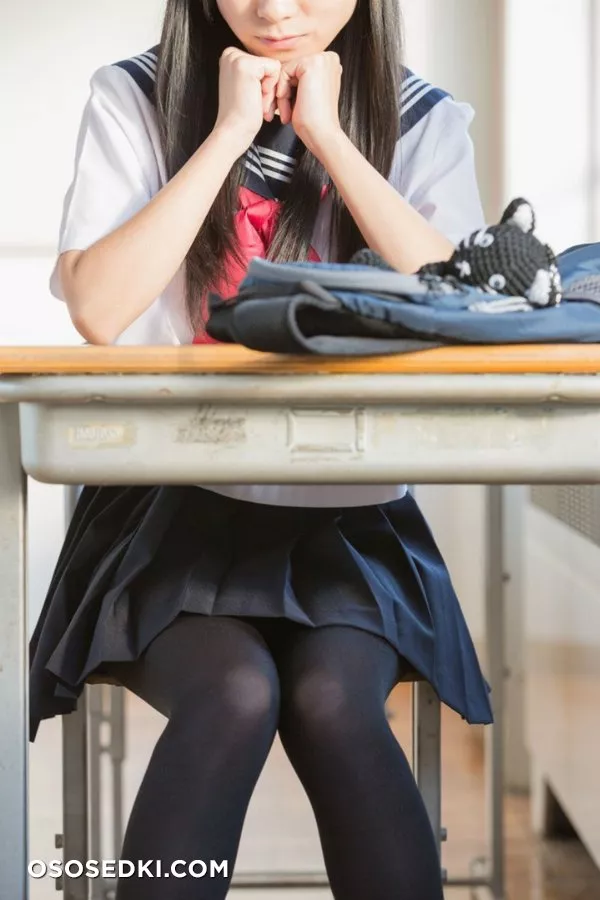 Kurokami Joshi (Black Hair Girls) Photo Book [Japanese Edition] - 33