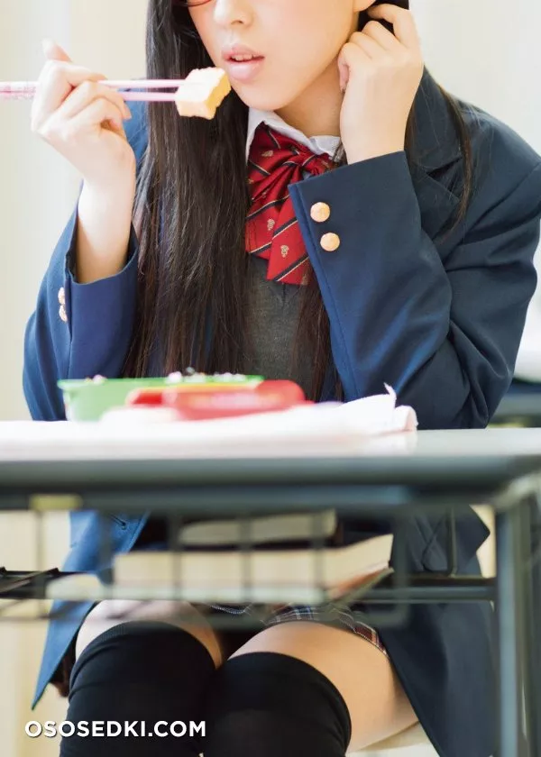 Kurokami Joshi (Black Hair Girls) Photo Book [Japanese Edition] - 90