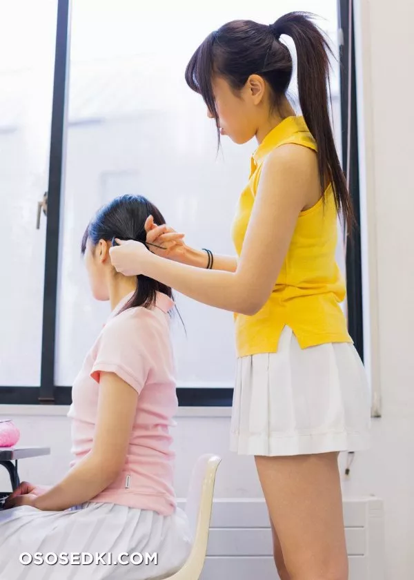 Kurokami Joshi (Black Hair Girls) Photo Book [Japanese Edition] - 99