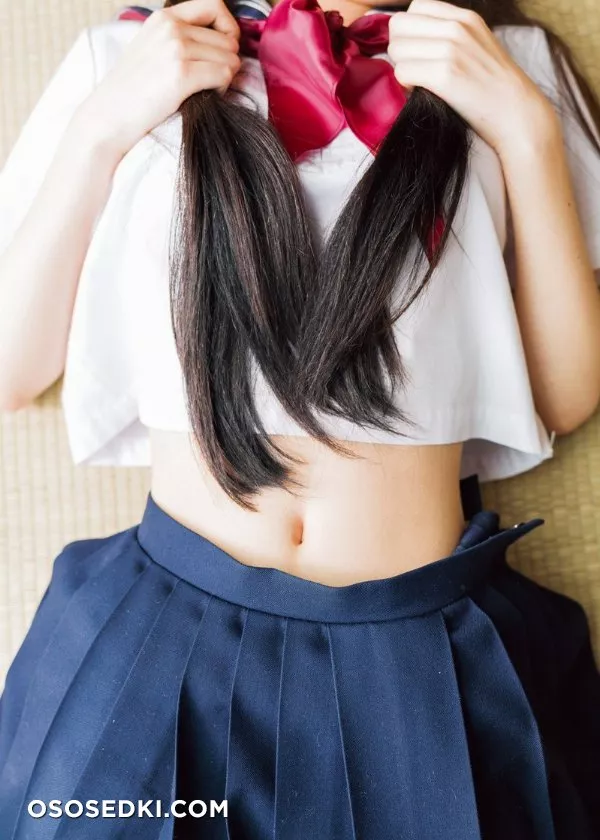 Kurokami Joshi (Black Hair Girls) Photo Book [Japanese Edition] - 134