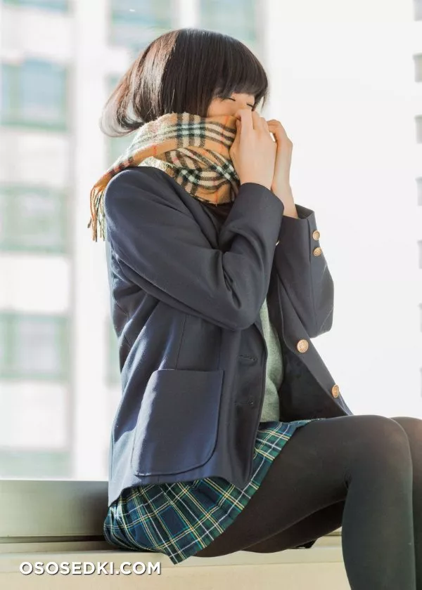 Kurokami Joshi (Black Hair Girls) Photo Book [Japanese Edition] - 140
