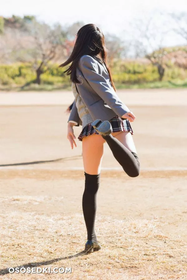Kurokami Joshi (Black Hair Girls) Photo Book [Japanese Edition] - 167