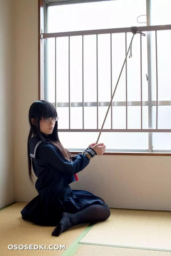 [Kitaeri] Eri Kitamura きたえりー 眼鏡っ娘を縄とかプチプチとかサランラップ で拘束してみた - 4